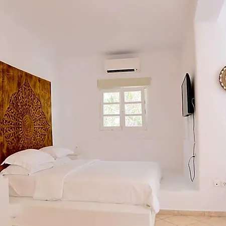 Отель Ubud Mykonos 4*